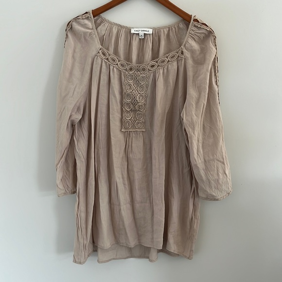 emily daniels Tops - Emily Daniels blouse